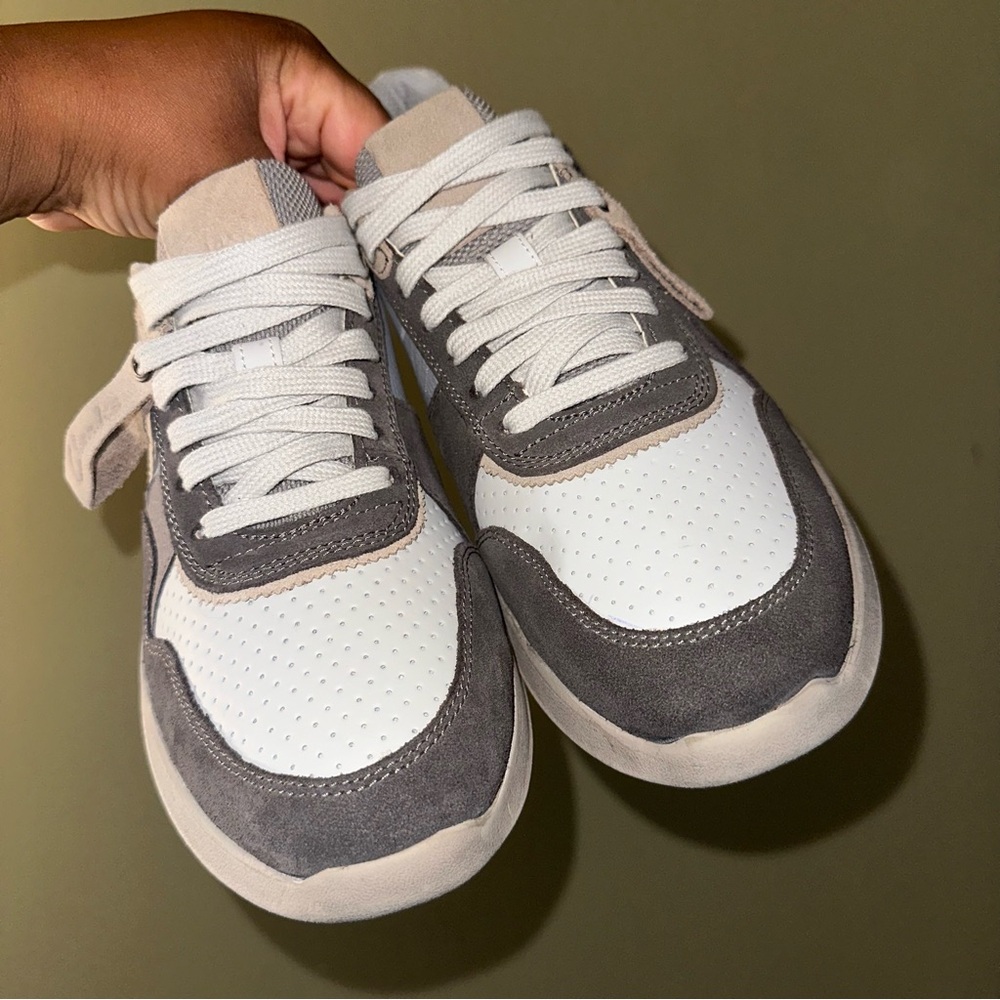 CLARKS - Picture 13 of 17